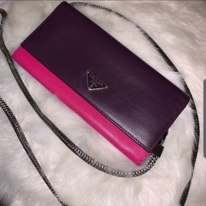 Prada wallet on chain